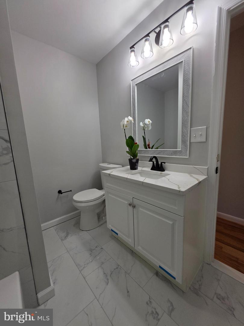 11816 Bedford ##rear Property Photo 15