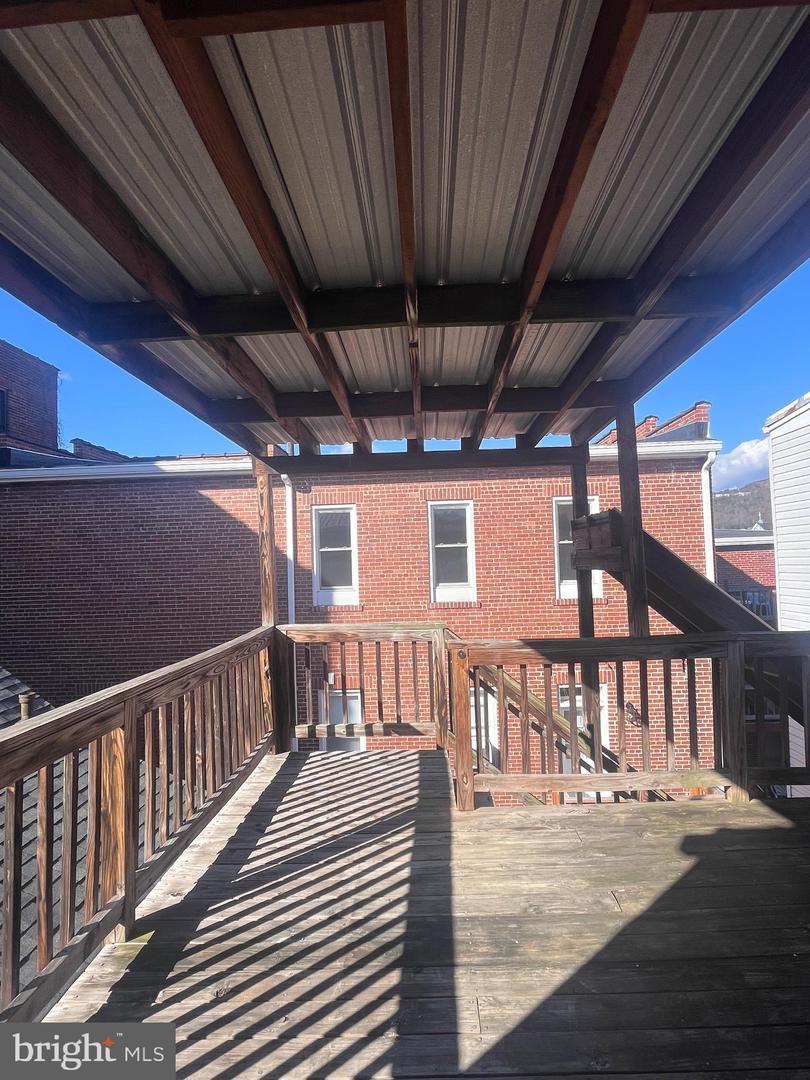 124 Bedford St Property Photo 48