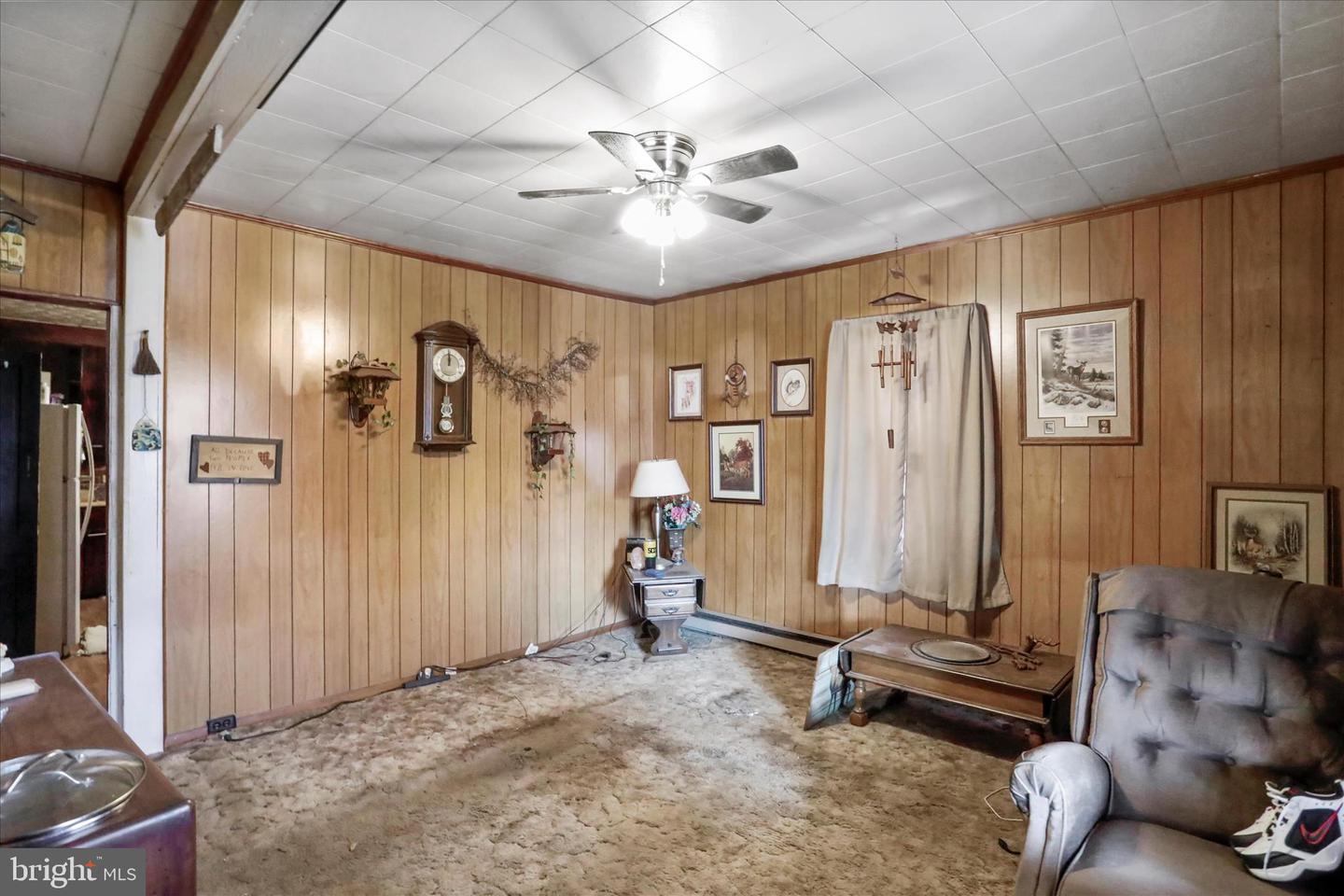 301 Poplar St Property Photo 5