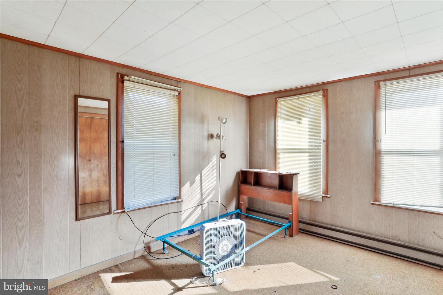 301 Poplar St Property Photo 15