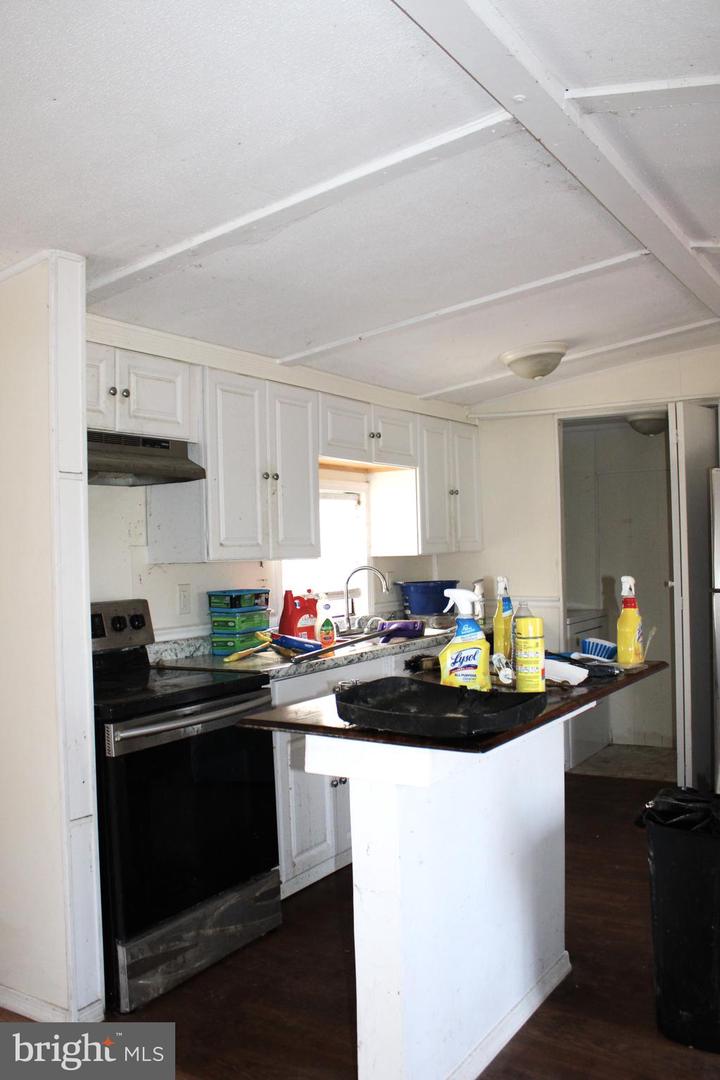 10509 Burton Park Property Photo 12