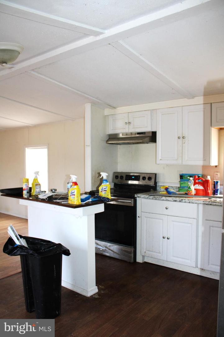 10509 Burton Park Property Photo 13