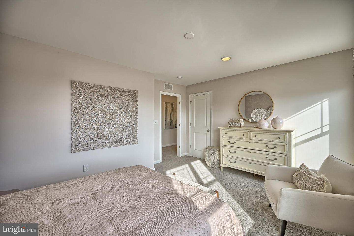 4 Cherrywood Ave Property Photo 6