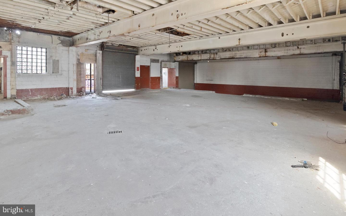 300 W Industrial Blvd Property Photo 32