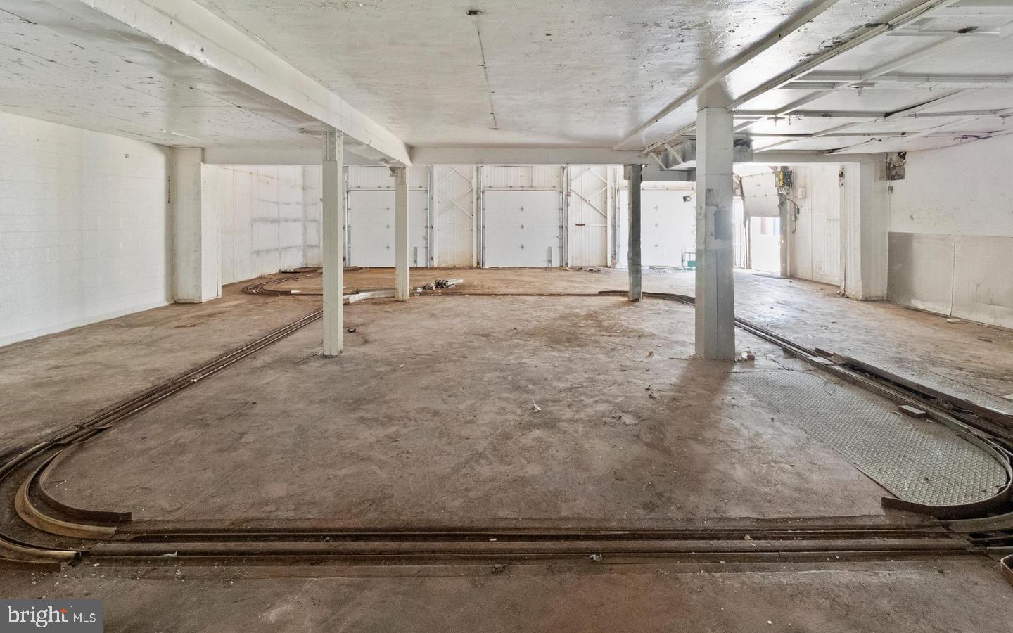 300 W Industrial Blvd Property Photo 33
