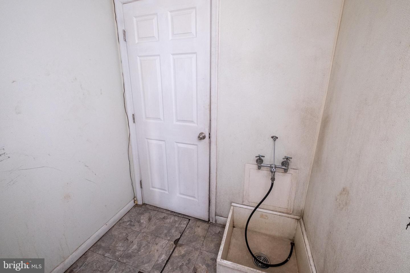 440 Columbia St Property Photo 22