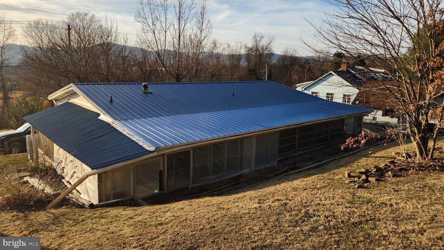 14706 Uhl Hwy Se Property Photo 9
