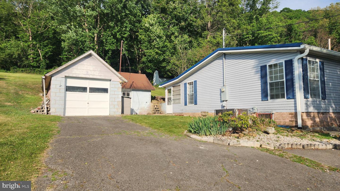 14706 Uhl Hwy Se Property Photo 12