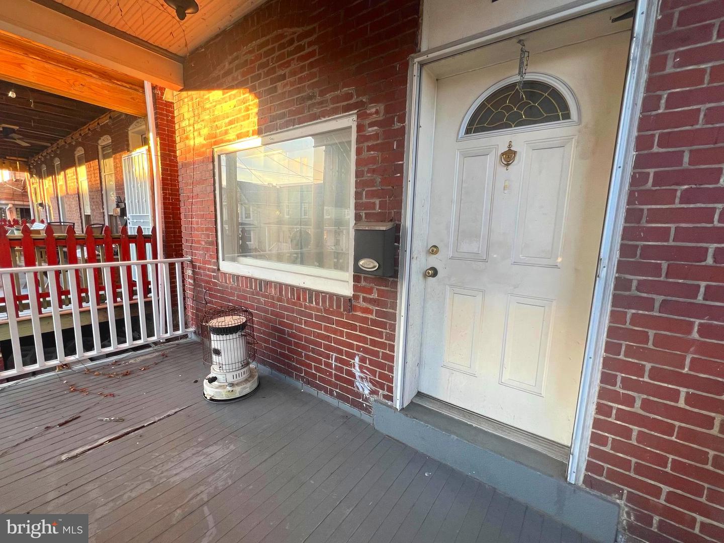 28 Boone St Property Photo 2