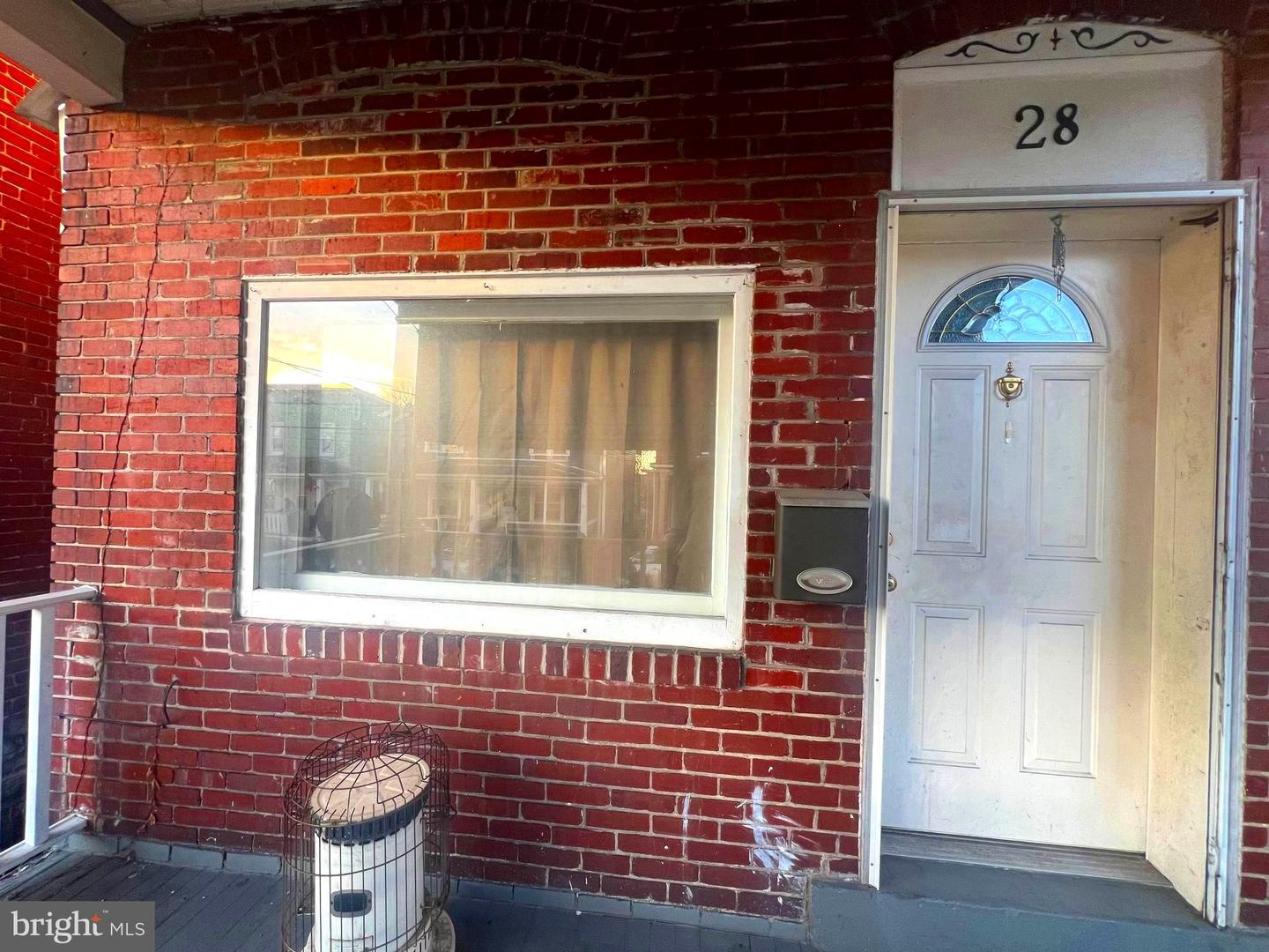 28 Boone St Property Photo 3
