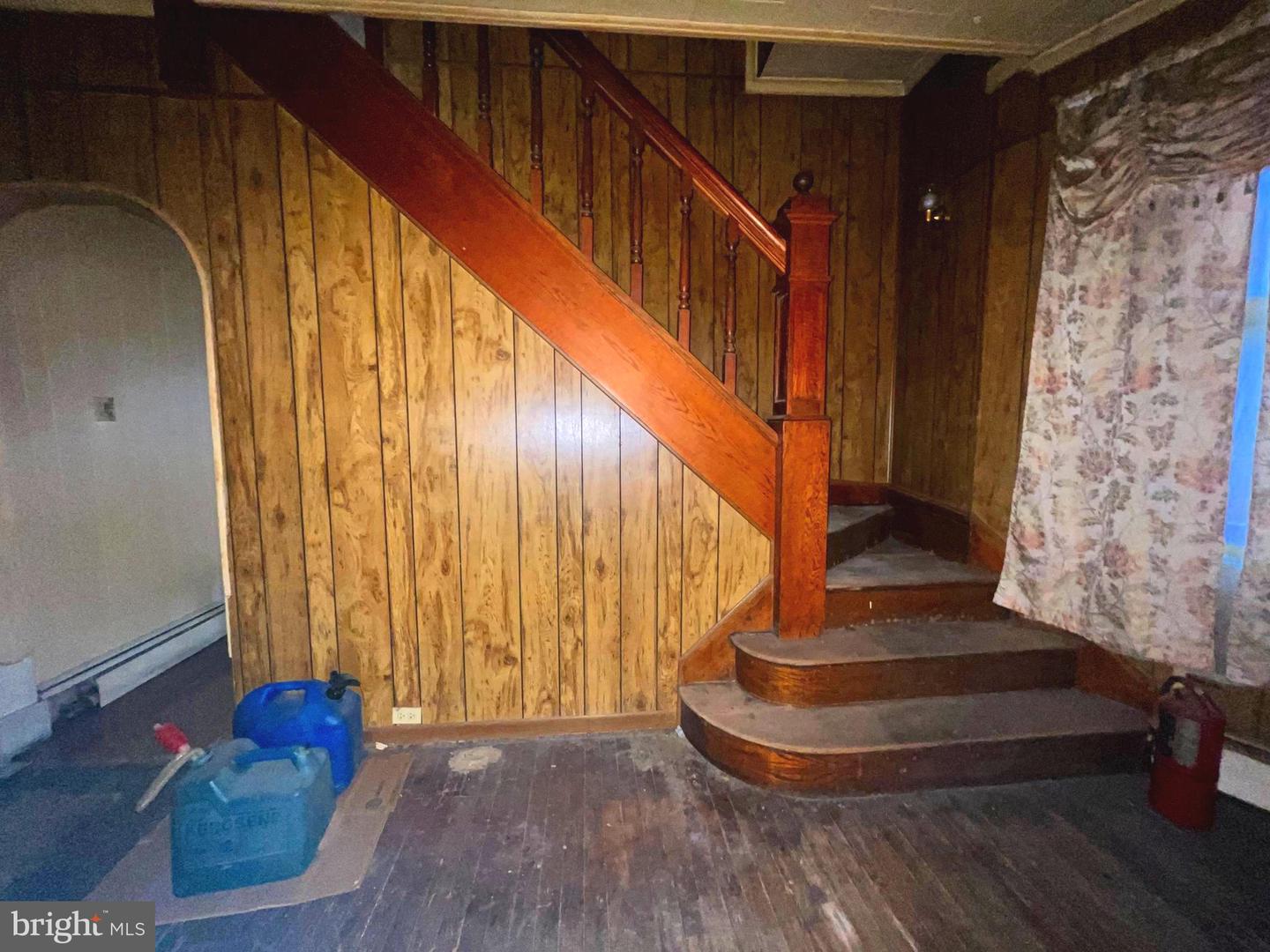 28 Boone St Property Photo 7
