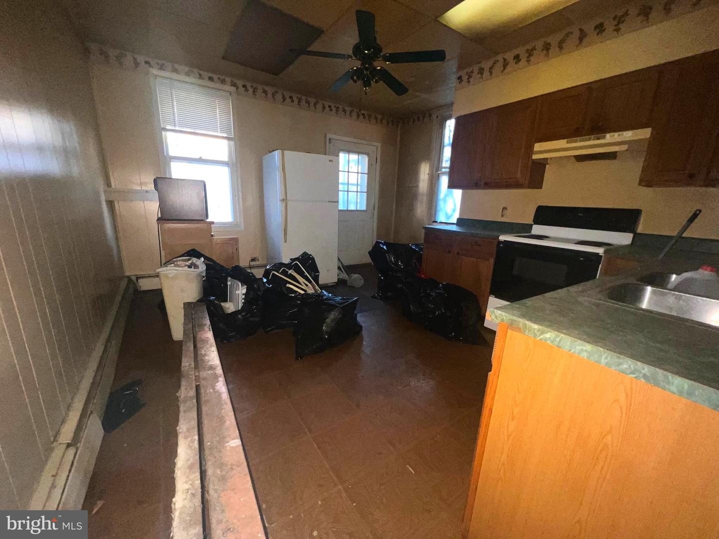 28 Boone St Property Photo 10