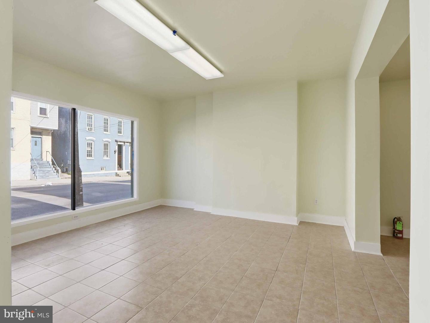 110 Greene St Property Photo 6