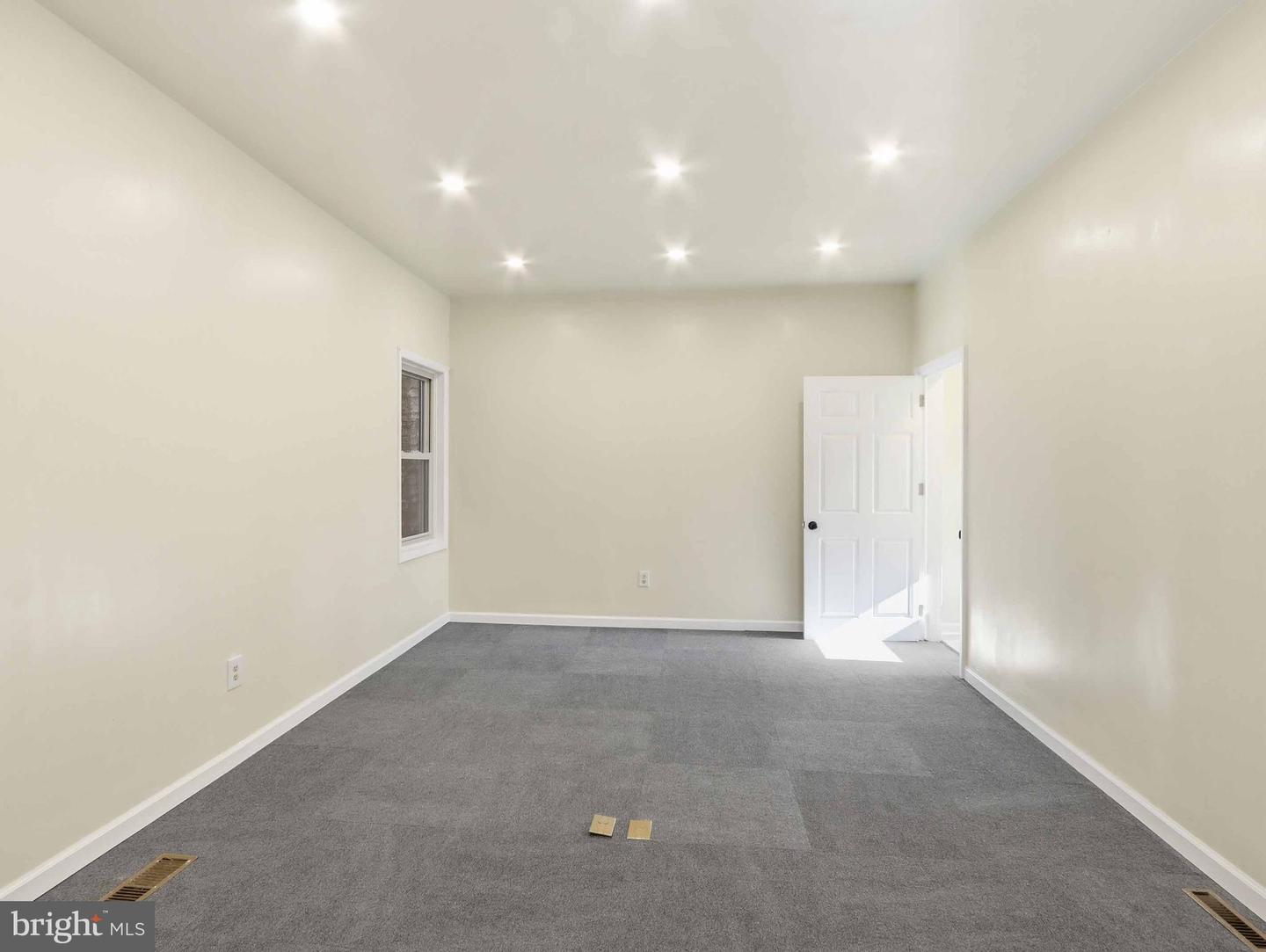 110 Greene St Property Photo 13
