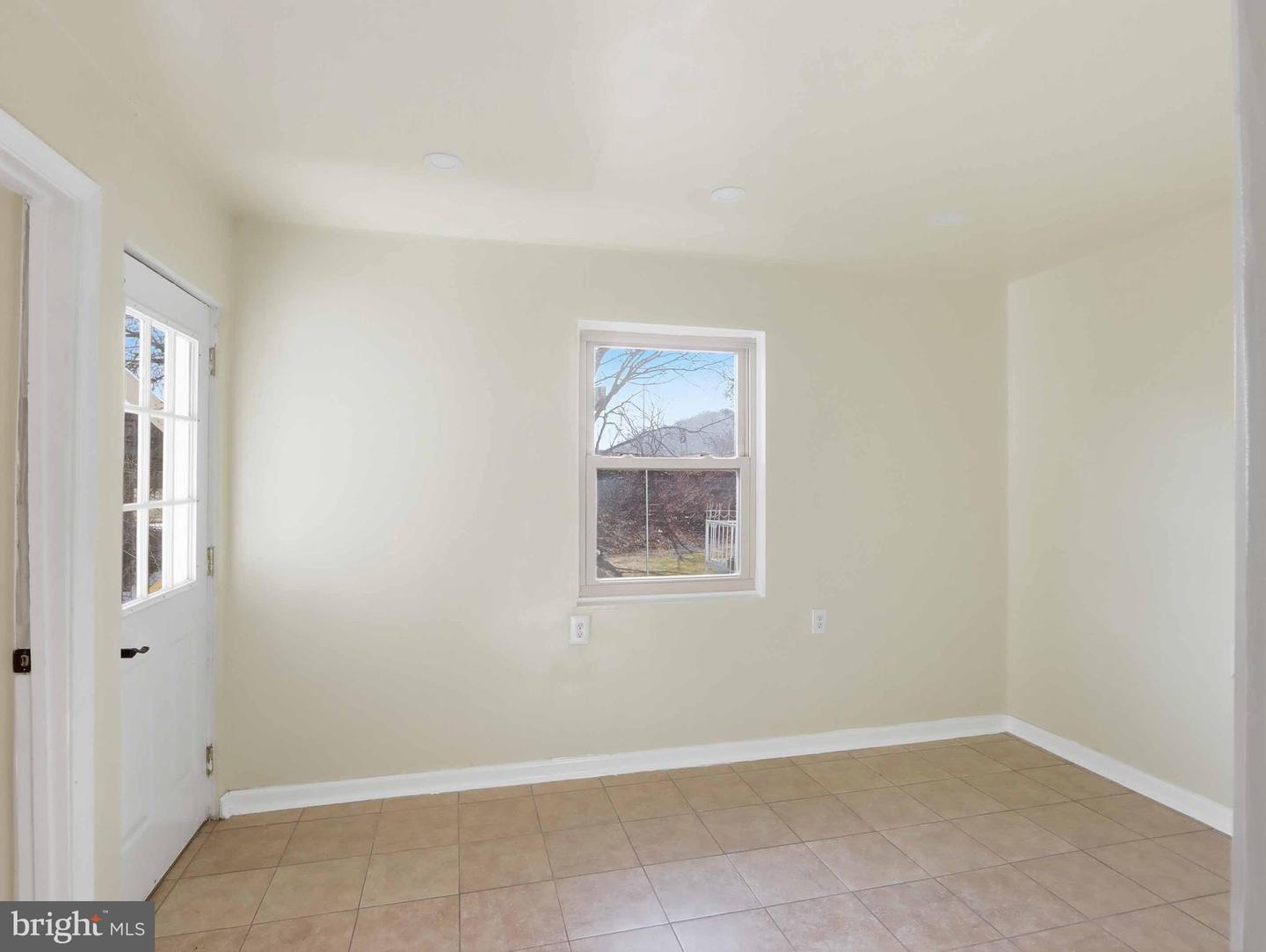 110 Greene St Property Photo 16