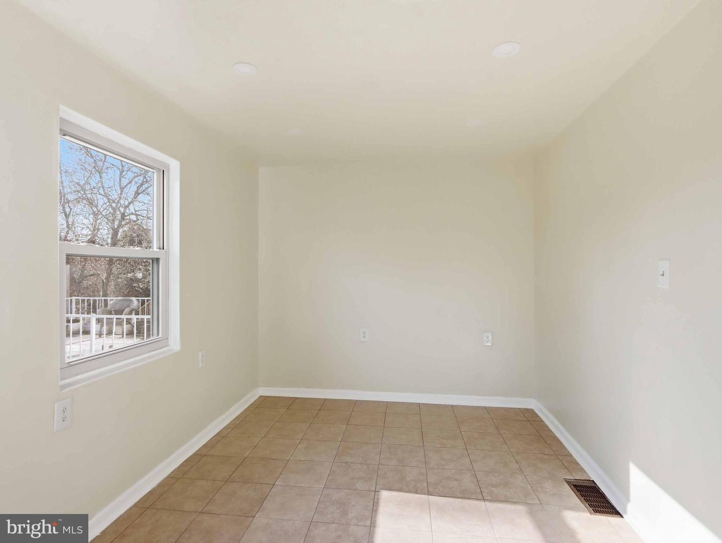 110 Greene St Property Photo 19