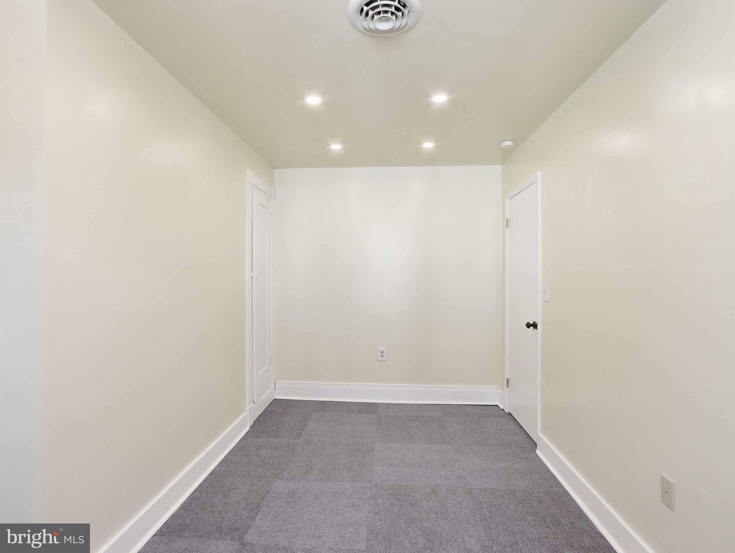 110 Greene St Property Photo 32