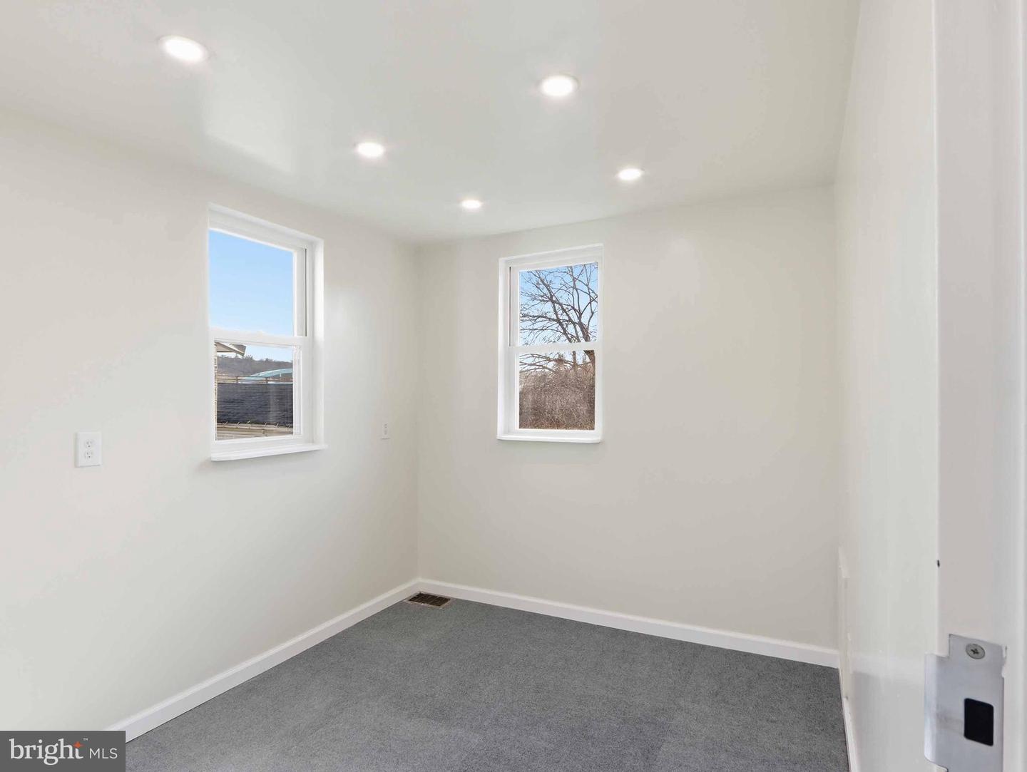 110 Greene St Property Photo 34