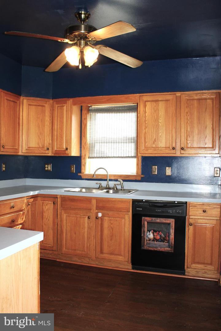614 Lincoln St Property Photo 26