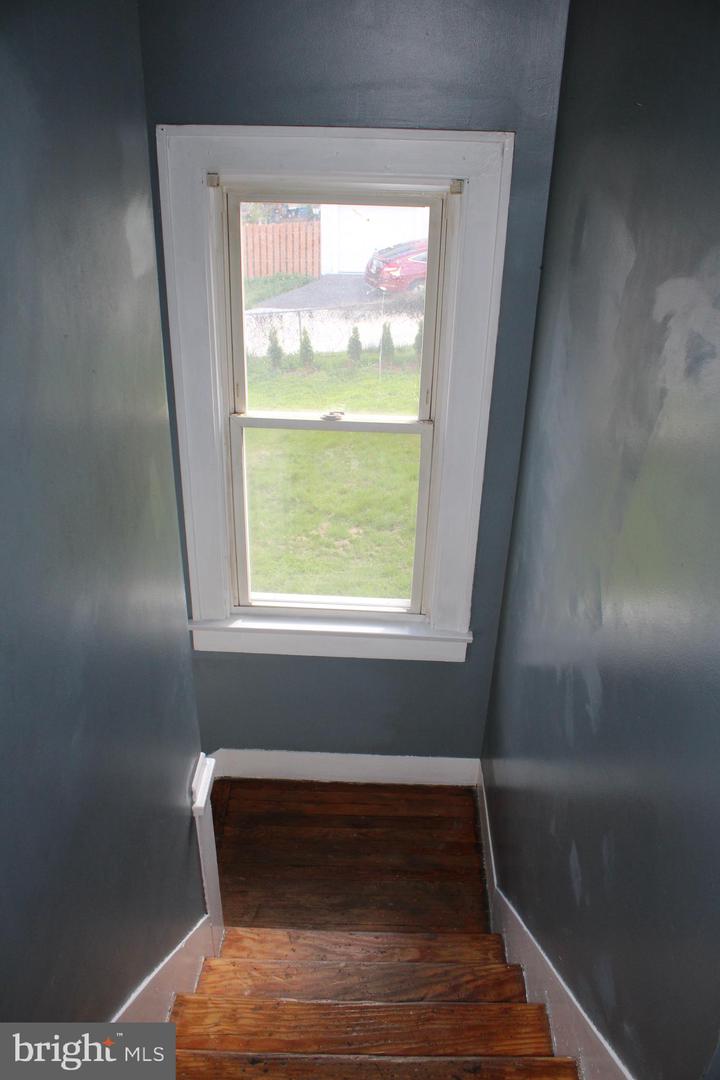 614 Lincoln St Property Photo 49