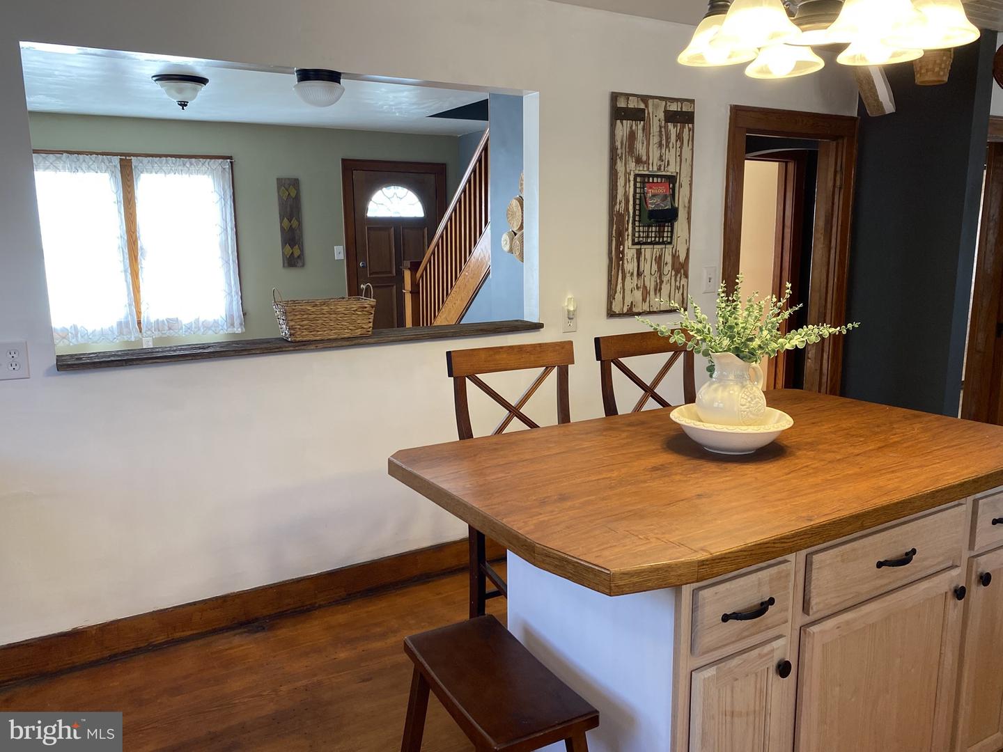 1012 Kent Ave Property Photo 9
