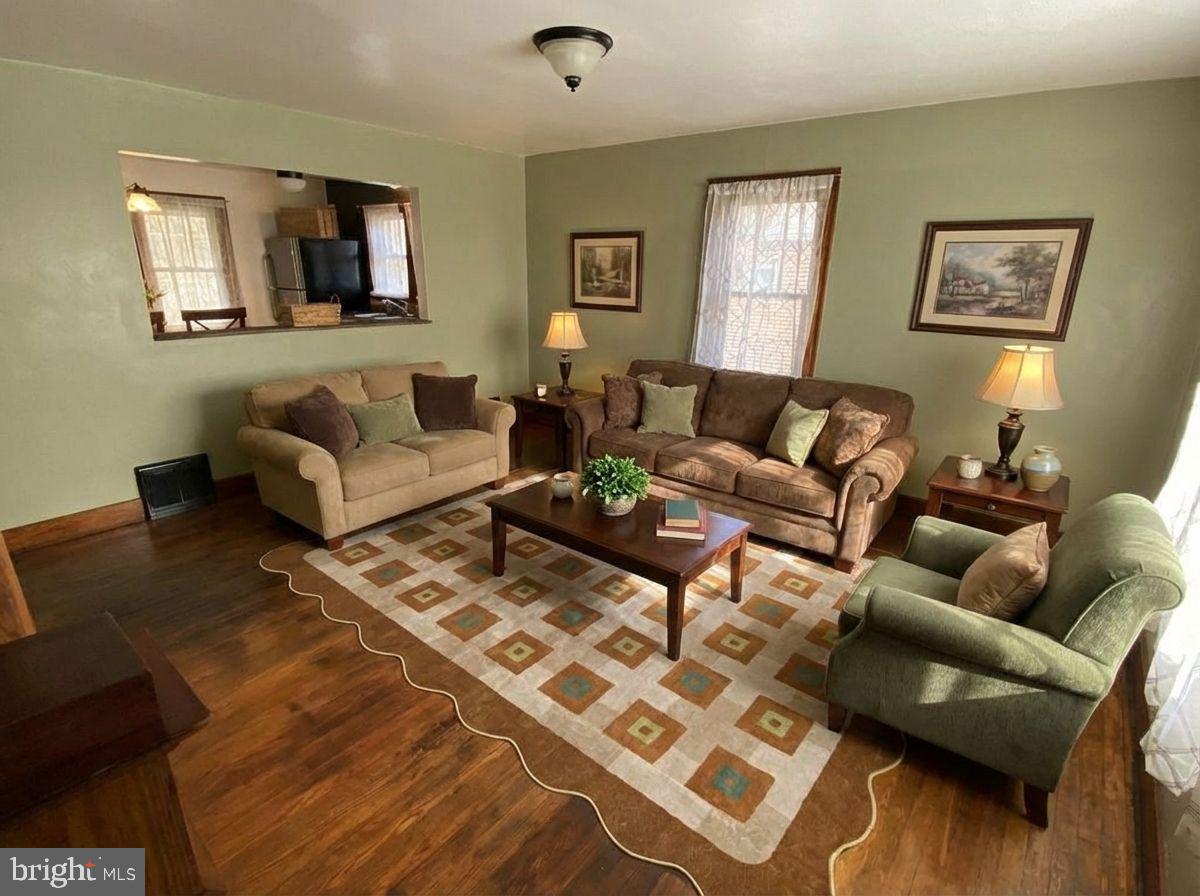 1012 Kent Ave Property Photo 16