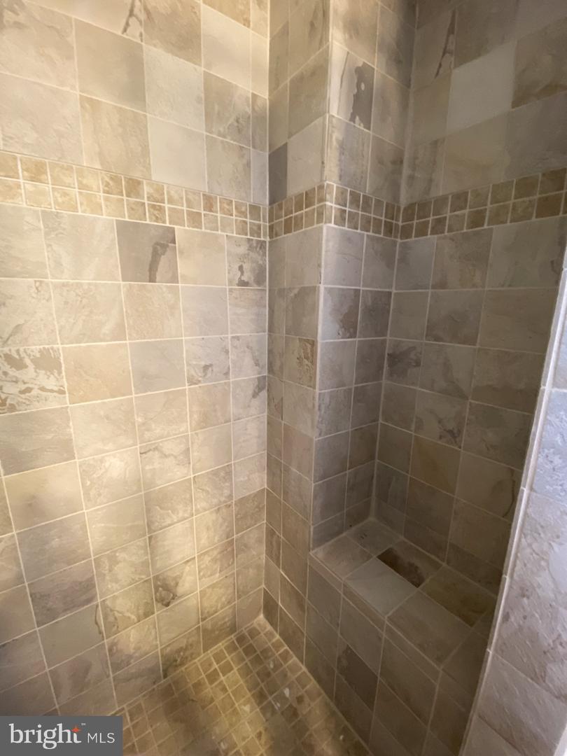 1012 Kent Ave Property Photo 24