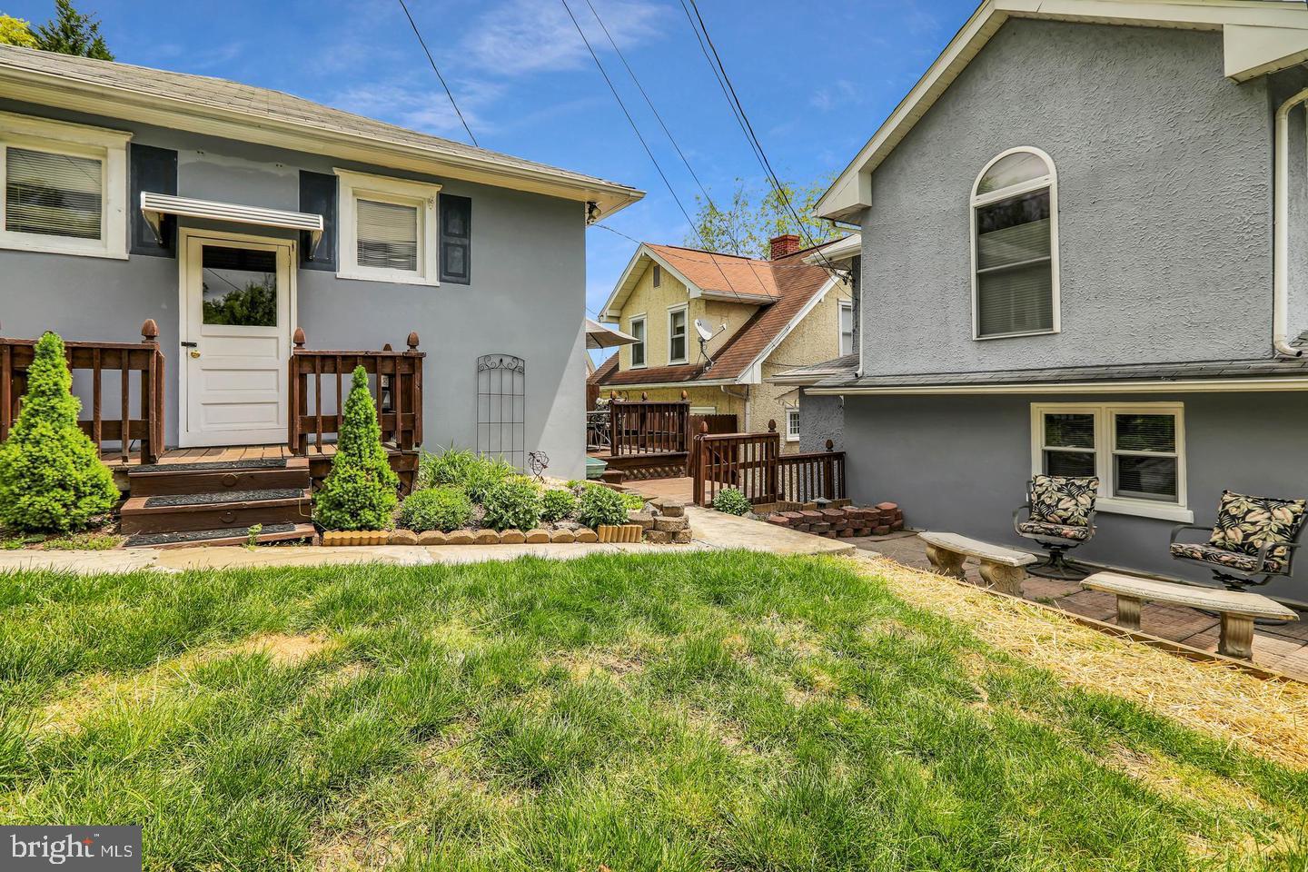 775 Macdonald Ter Property Photo 7