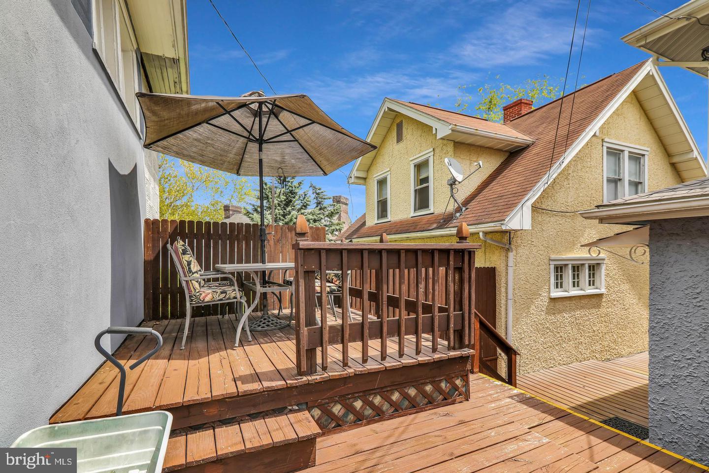 775 Macdonald Ter Property Photo 11