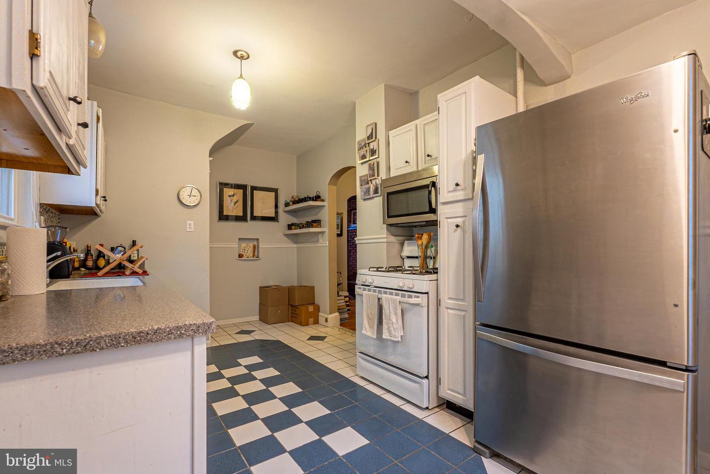 775 Macdonald Ter Property Photo 16