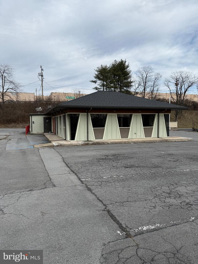 1310 W Industrial Blvd Property Photo 1