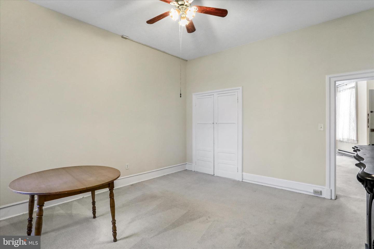 229 E Union St Property Photo 10