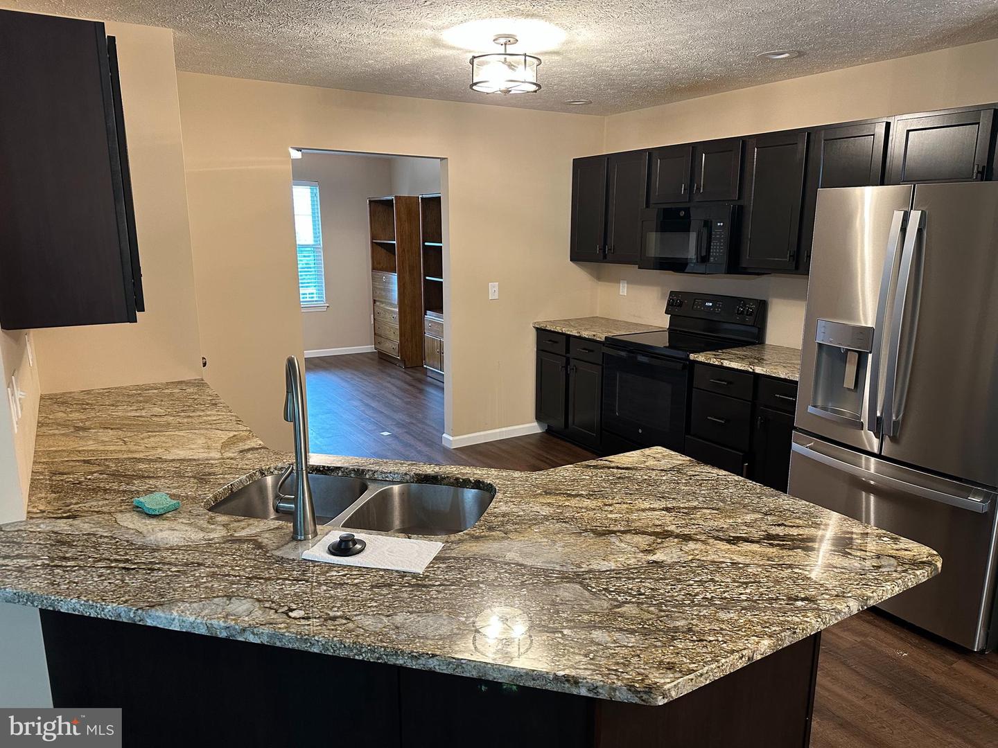 230 Redstone Ter Property Photo 6