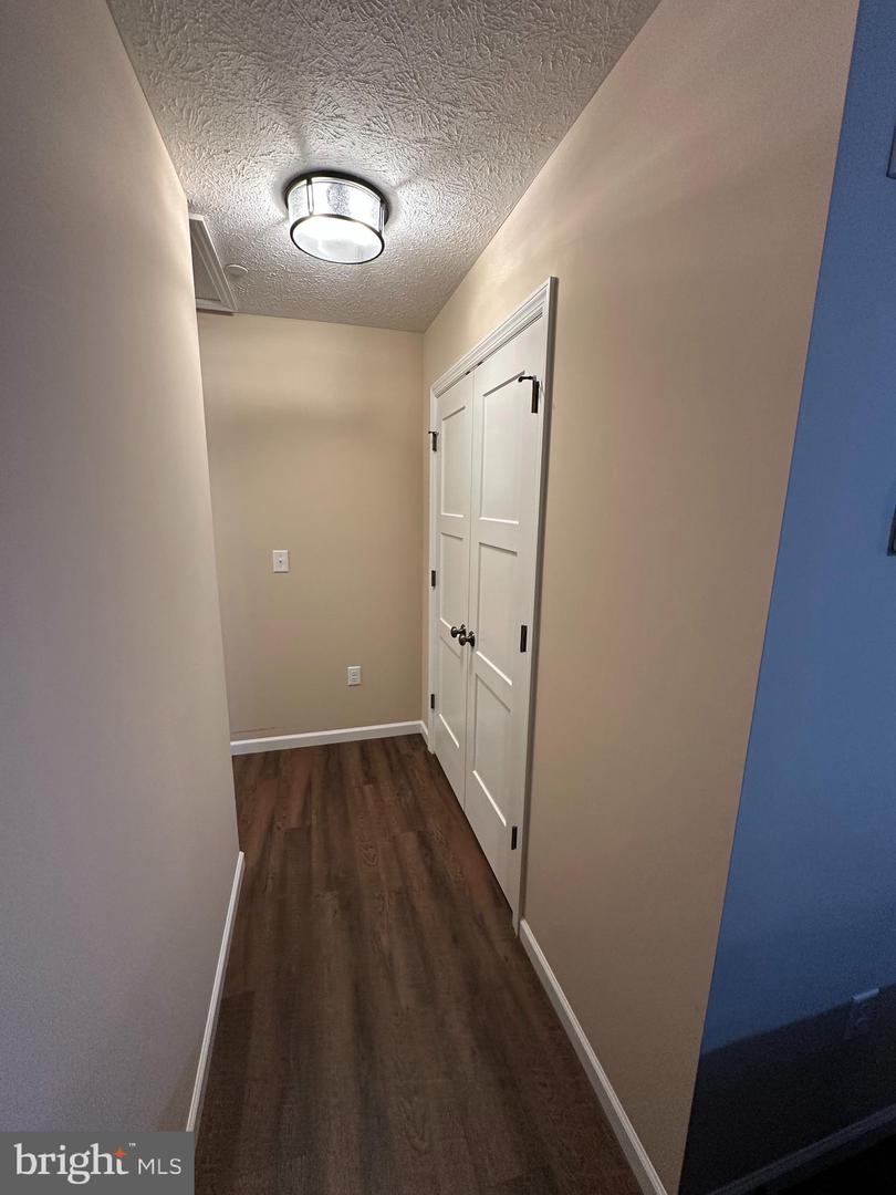 230 Redstone Ter Property Photo 10