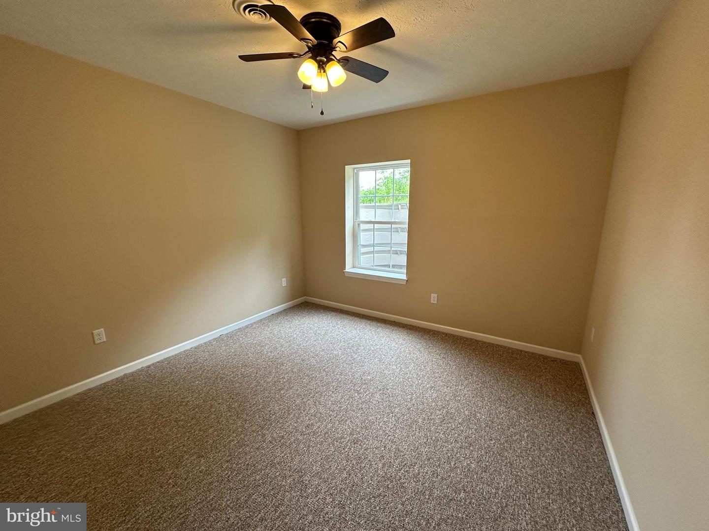230 Redstone Ter Property Photo 27