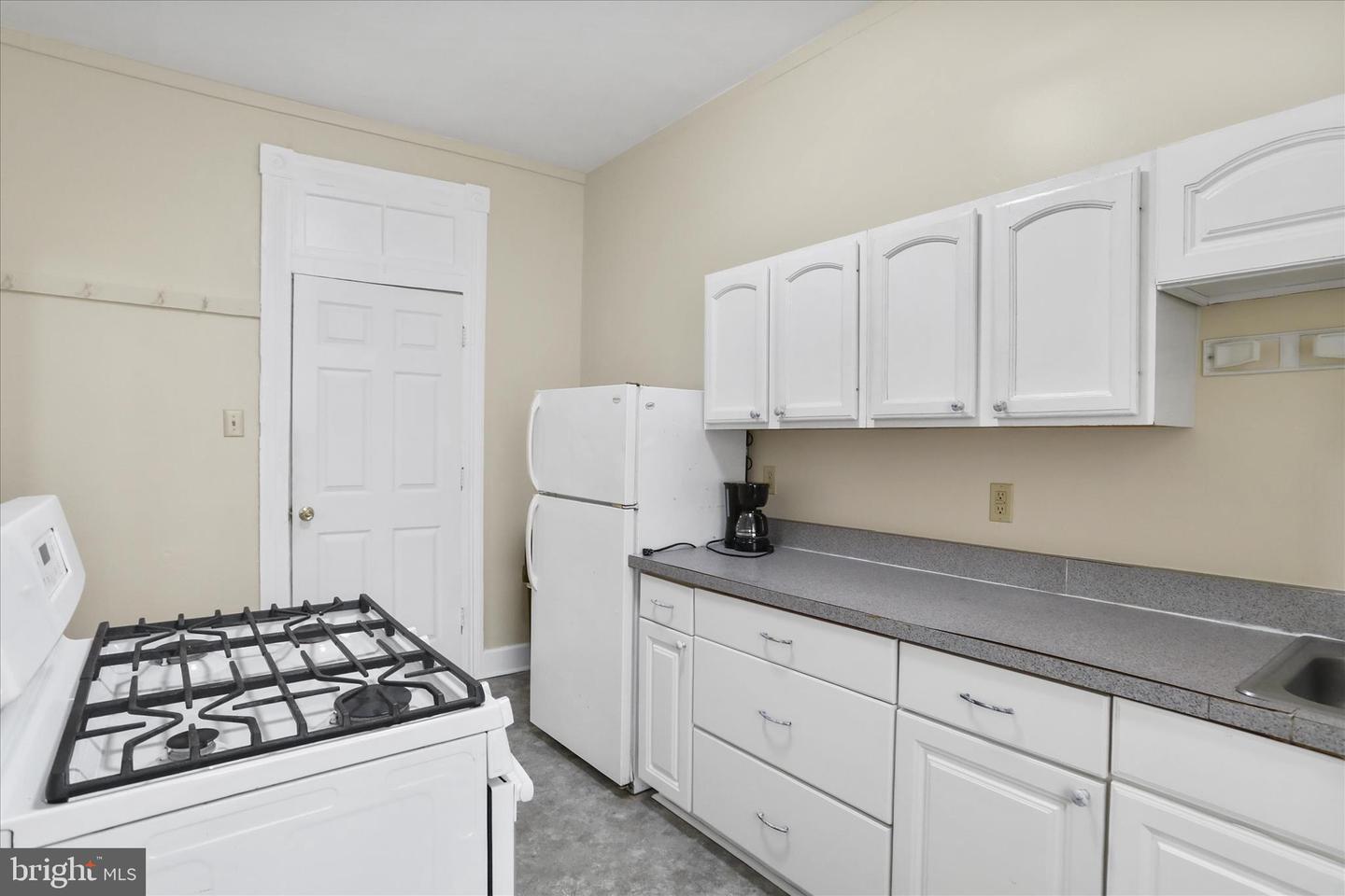 315 Frederick Property Photo 11