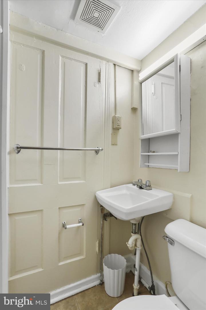 315 Frederick Property Photo 18
