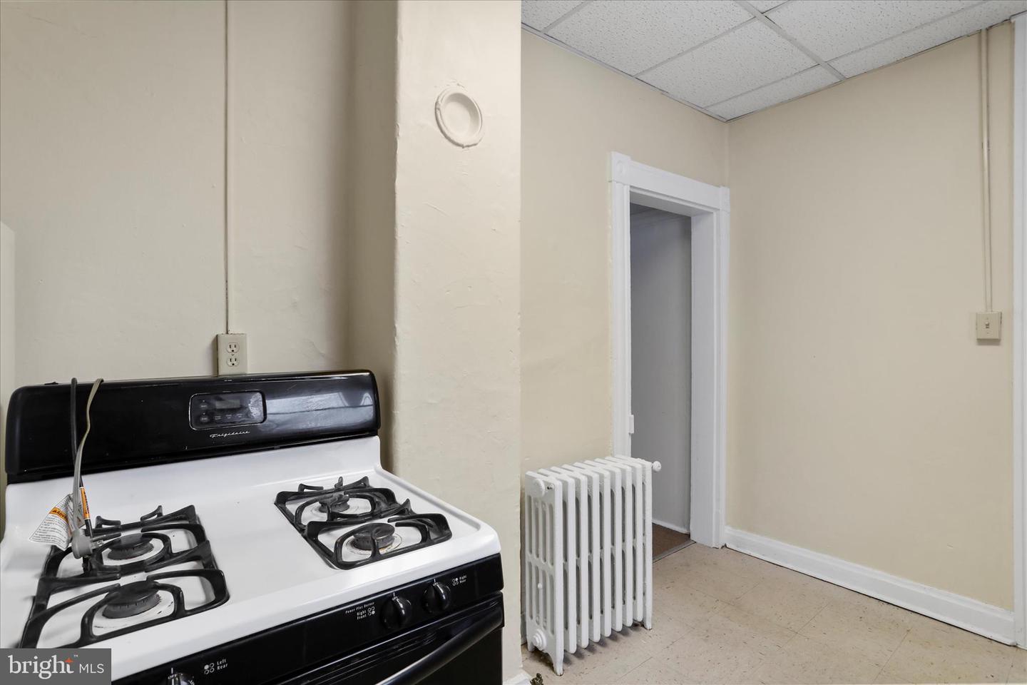 315 Frederick Property Photo 24