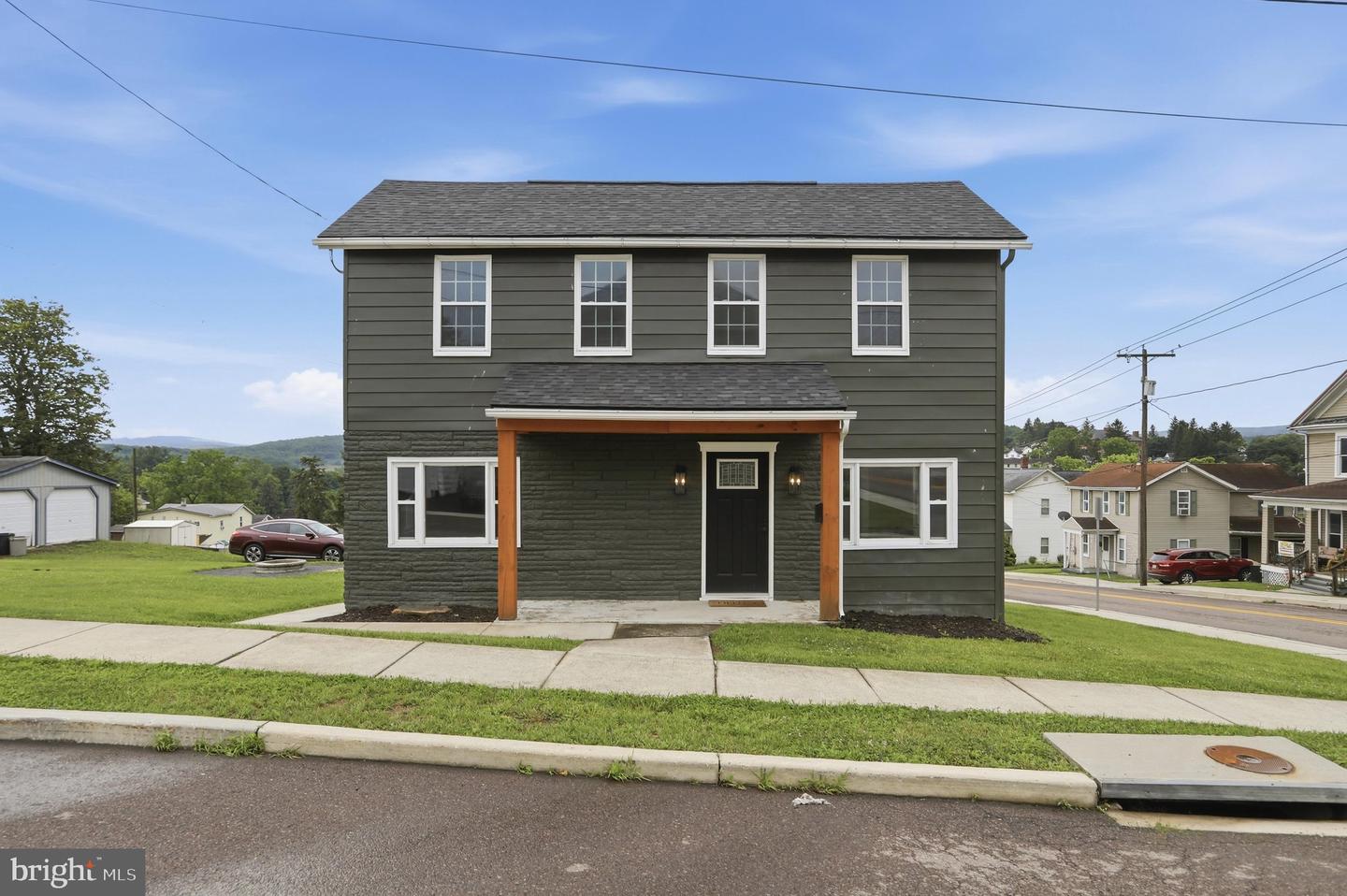 57 Washington St Property Photo 2