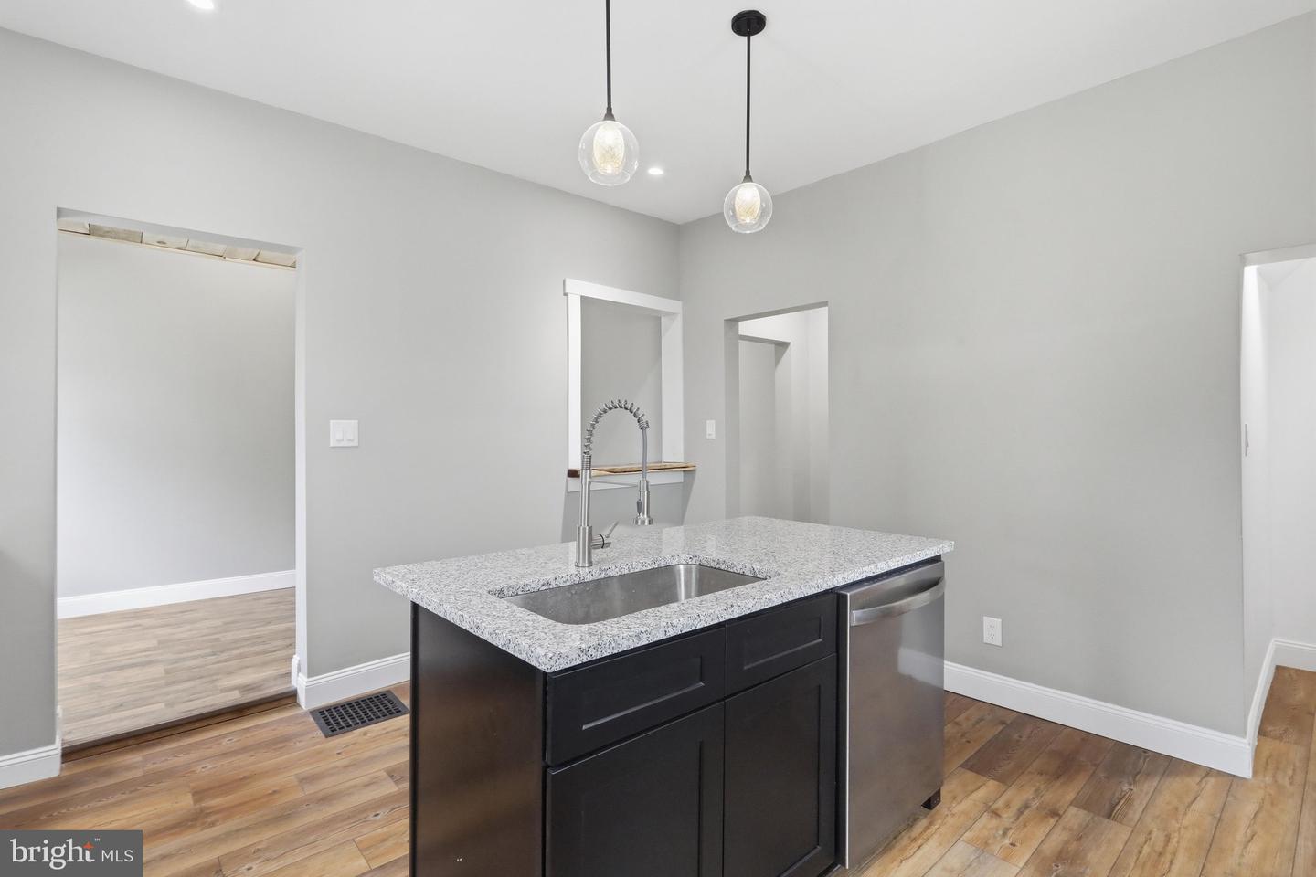 57 Washington St Property Photo 19