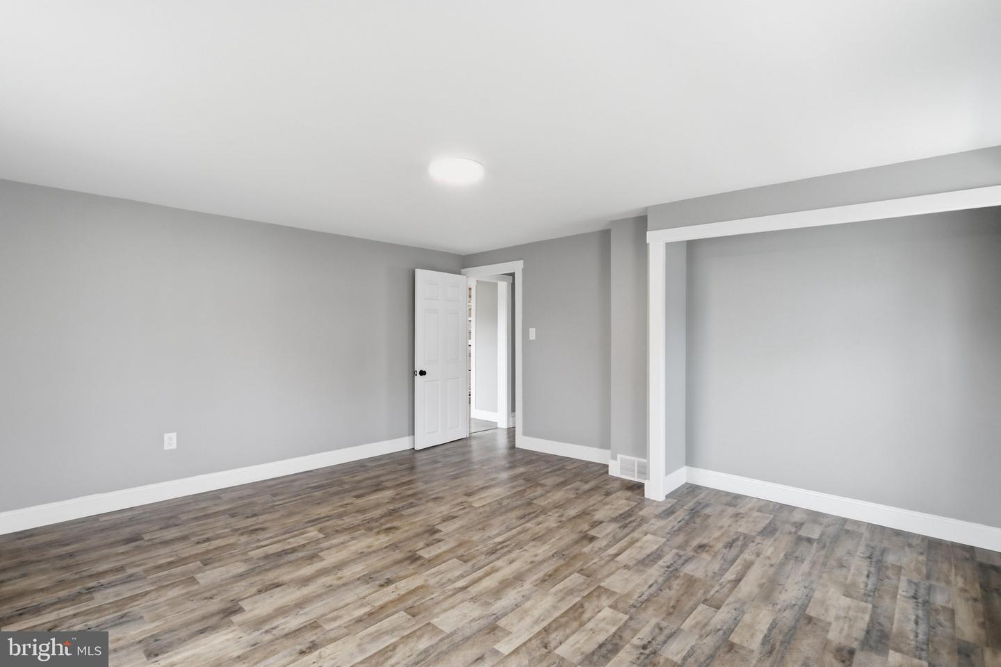 57 Washington St Property Photo 30