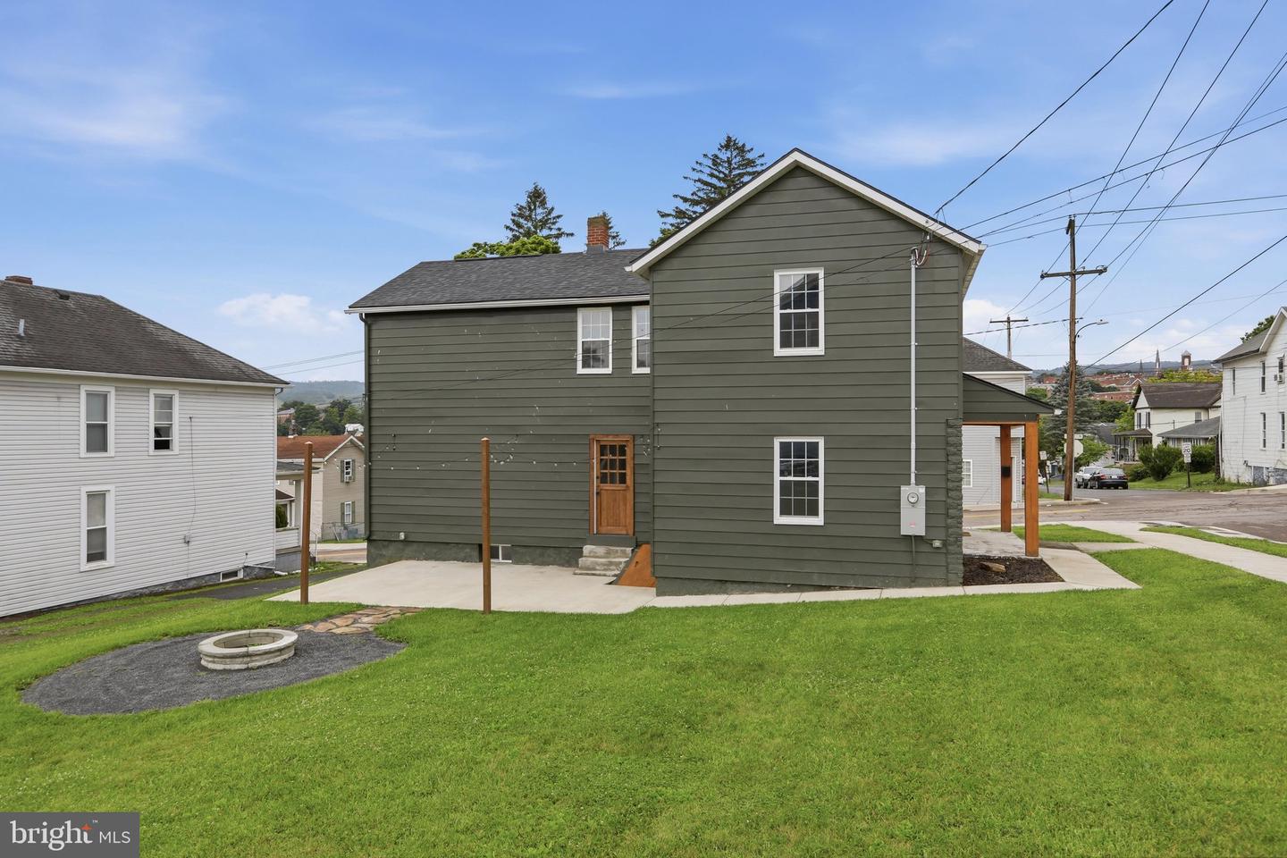 57 Washington St Property Photo 34