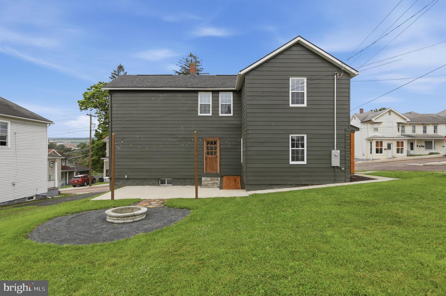 57 Washington St Property Photo 35