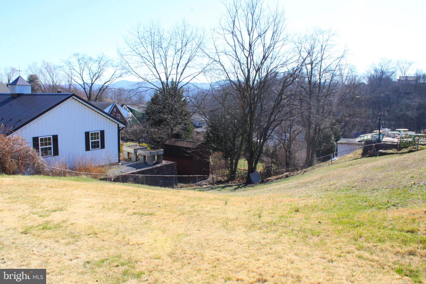 111 High Ln Property Photo 13