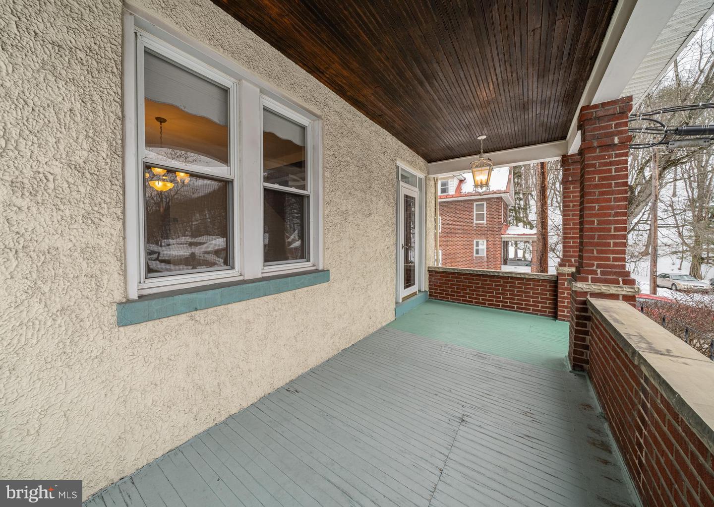 501 Warren St Property Photo 14