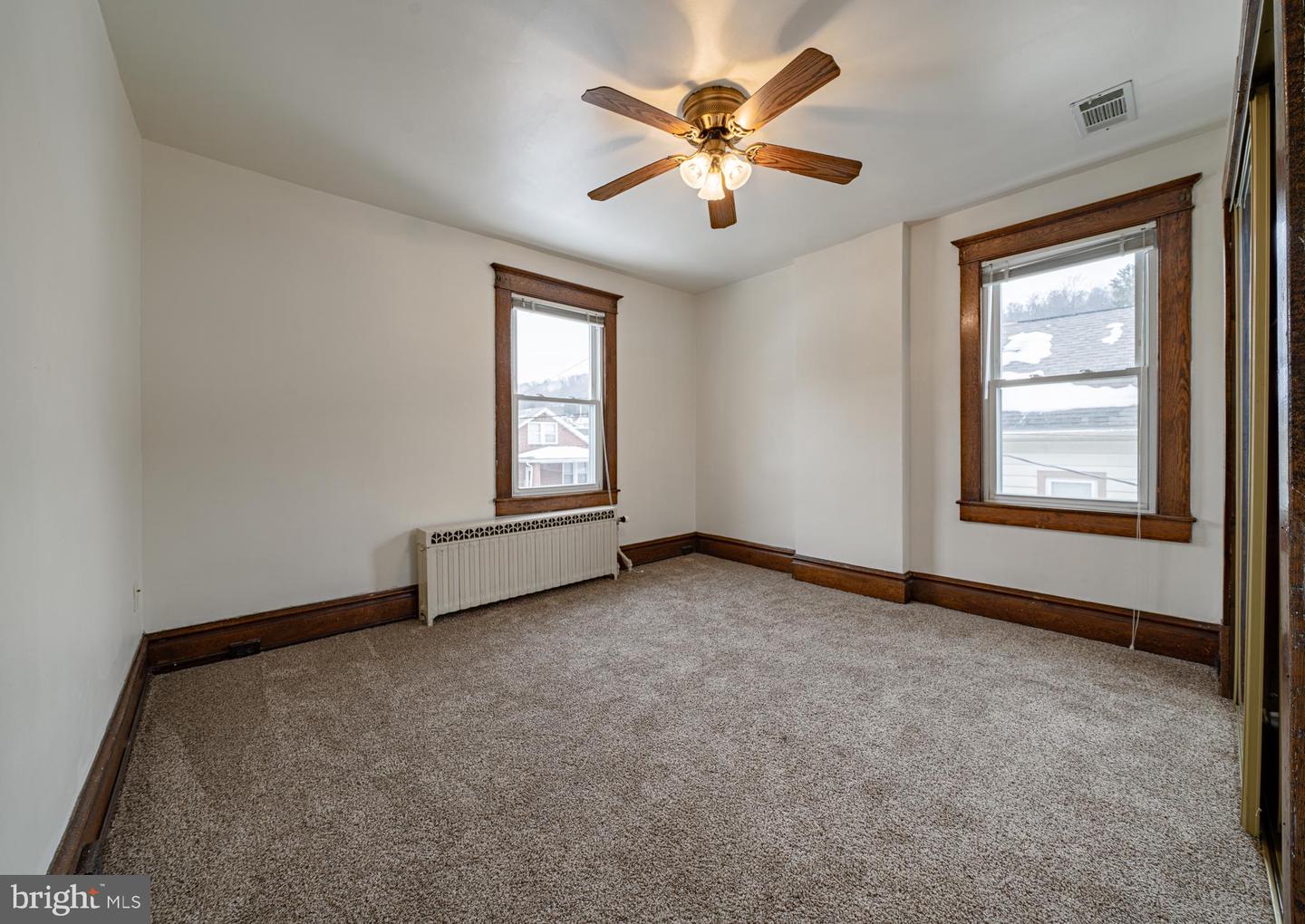 501 Warren St Property Photo 44