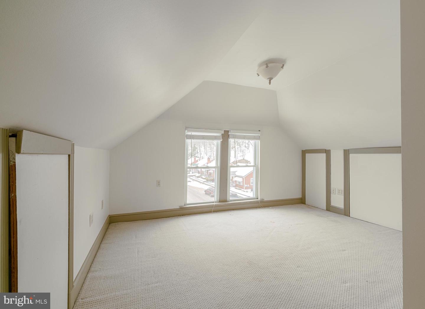 501 Warren St Property Photo 55