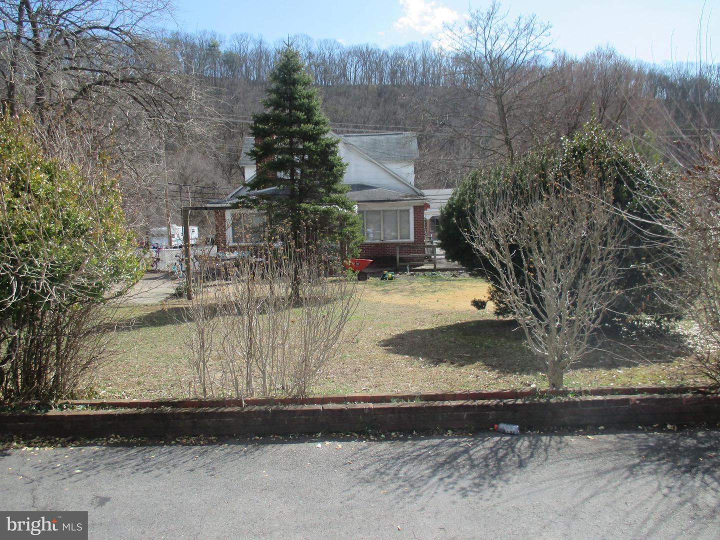 11903 Bedford Rd Ne Property Photo 4