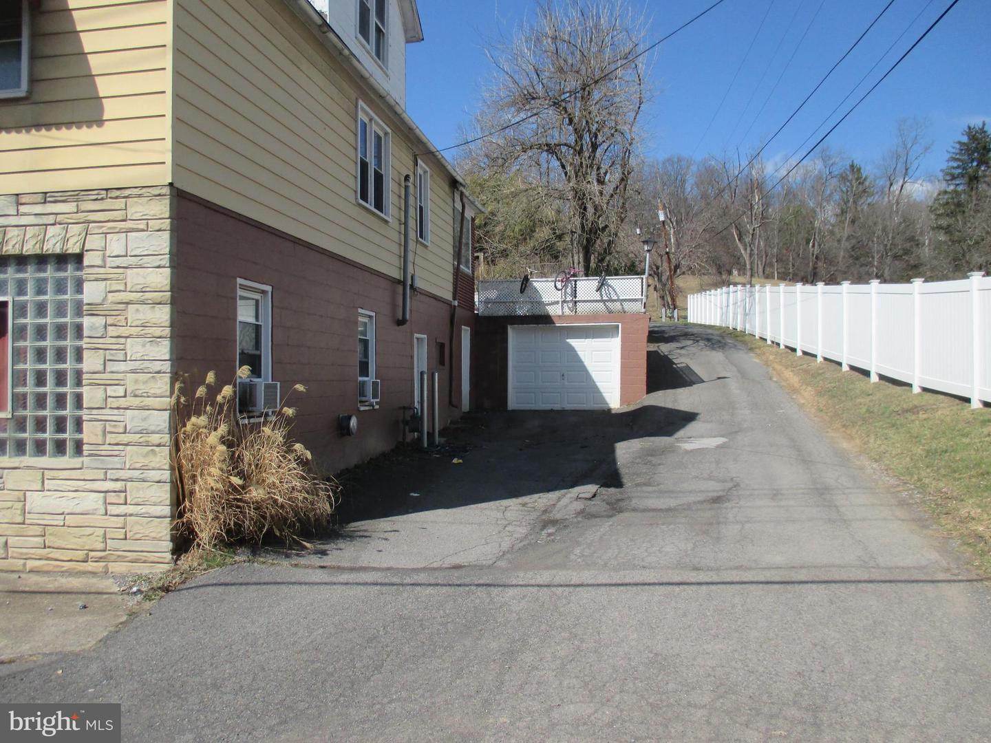 11903 Bedford Rd Ne Property Photo 10