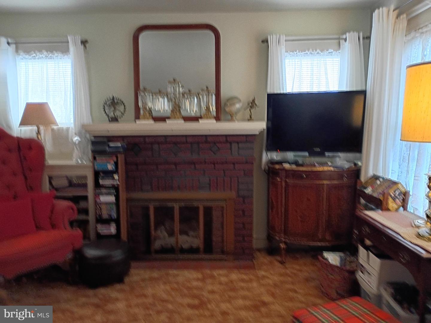 825 Shawnee Ave Property Photo 6
